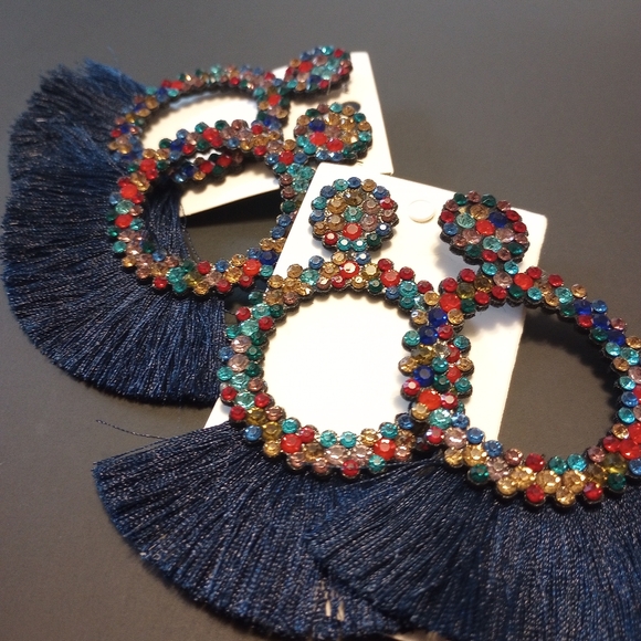 New Women's Hot Ocean Blue Rhinestone Tassel Earrings - Picture 3 of 5